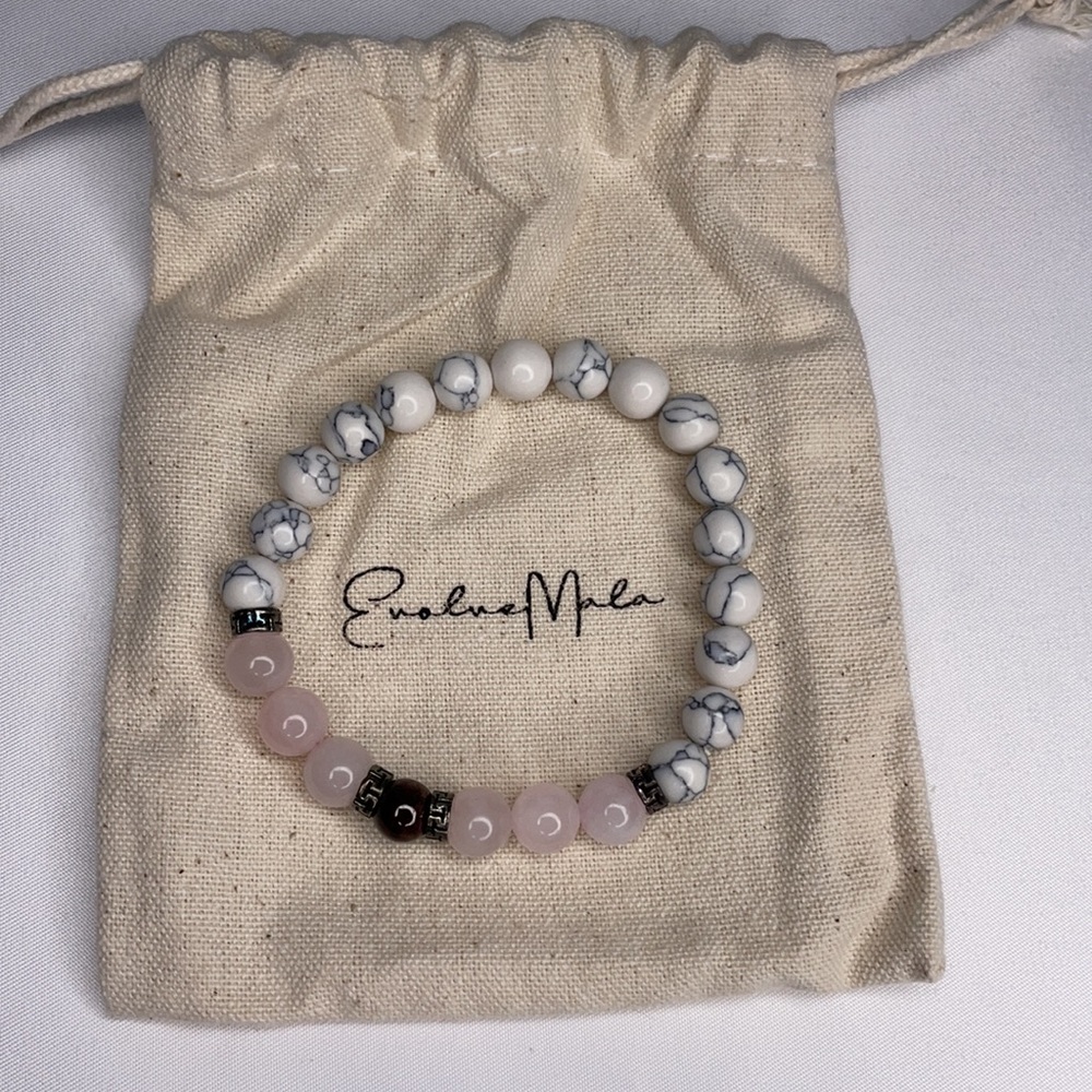 New Crystal Garnet Howlite Rose Quartz Stretch Bracelet Medium - Picture 5 of 6